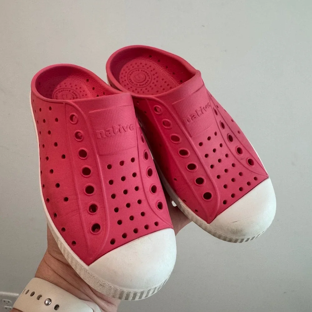 Native Jefferson Clogs  Pink White Slip On Water Shoes Kids C12